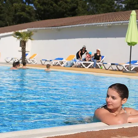Camping Les Preveils Camping *