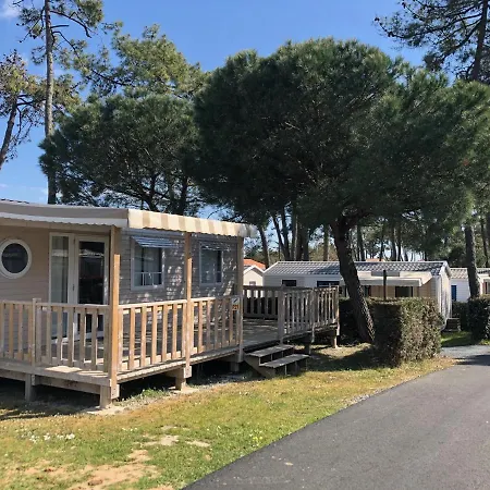 Campsite Camping Les Preveils
