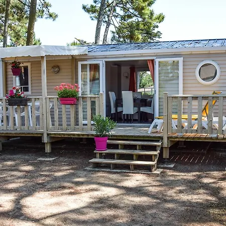 Camping Les Preveils Campsite *