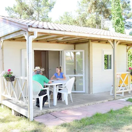 Campsite Camping Les Preveils